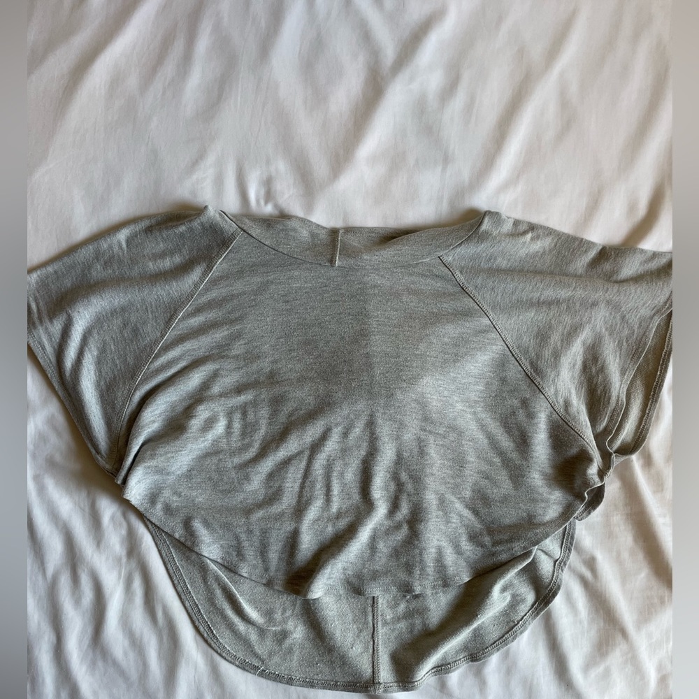 Youth Zella grey shirt with hood